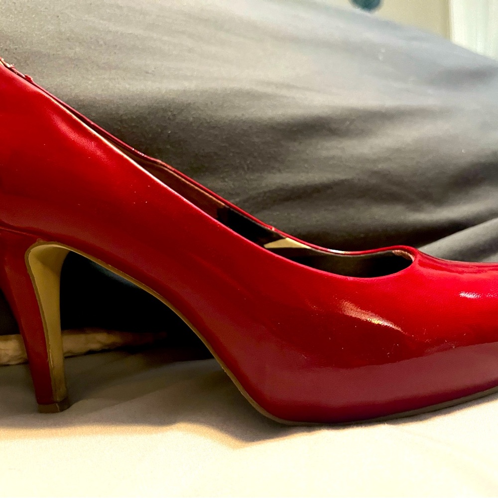 Madden Girl size 9 red patent leather heels